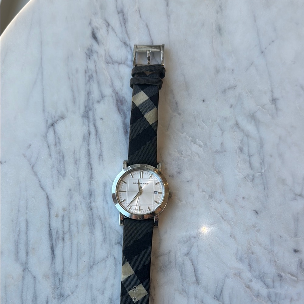 Classic Black and Tan Watch